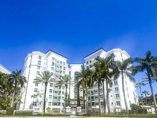 Townsend Place Condo photo 3